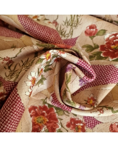 Japanese fabric "Kaiawase" with cherry red background, in 100% cotton dobby.