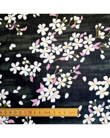 Tela japonesa "Sakuras" con fondo negro, en dobby de algodón