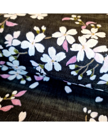 Tela japonesa "Sakuras" con fondo negro, en dobby de algodón