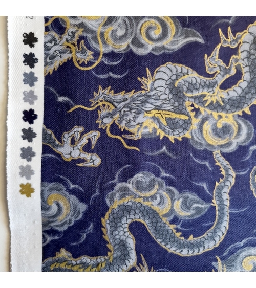 Japanese fabric 'Flying dragons' in blue. 100% cotton.