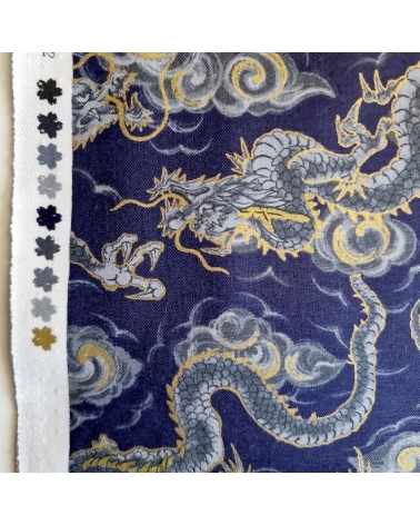 Japanese fabric 'Flying dragons' in blue. 100% cotton.