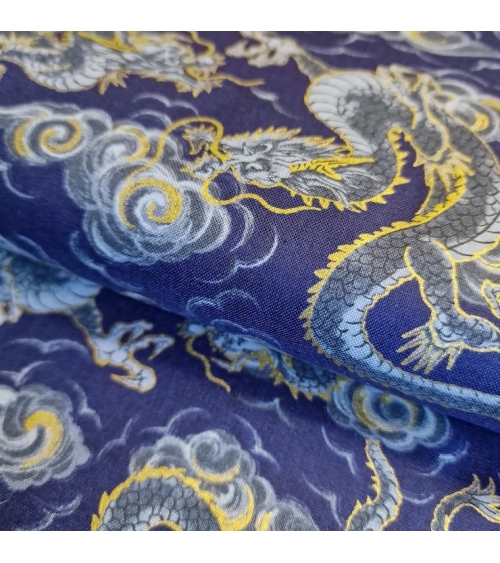Japanese fabric 'Flying dragons' in blue. 100% cotton.