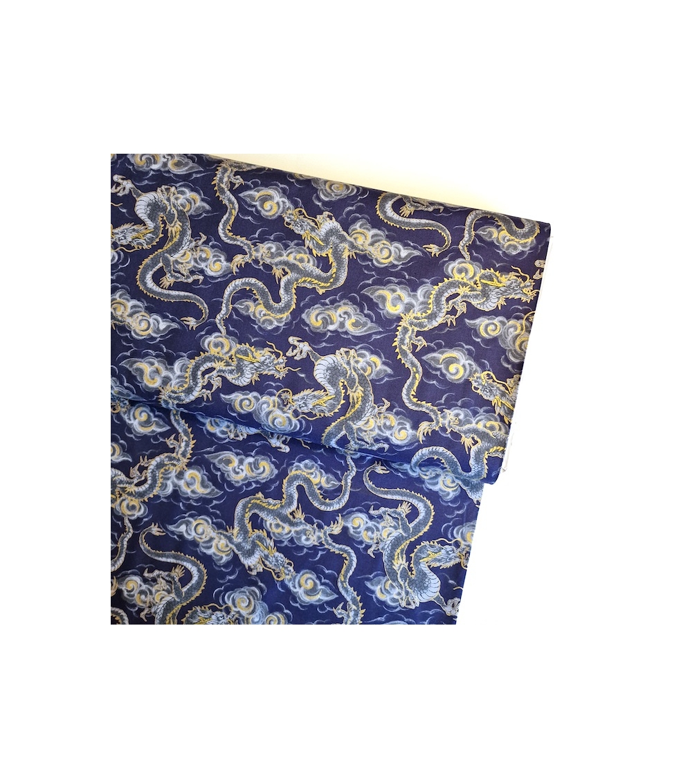 Japanese fabric 'Flying dragons' in blue. 100% cotton.