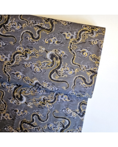 Japanese fabric 'Flying dragons' in grey. 100% cotton.