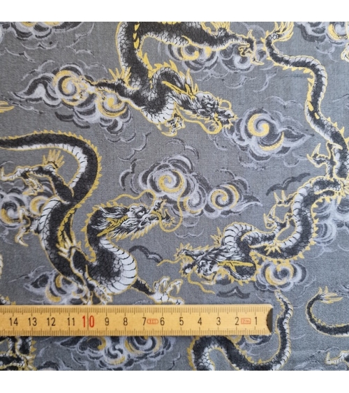 Japanese fabric 'Flying dragons' in grey. 100% cotton.