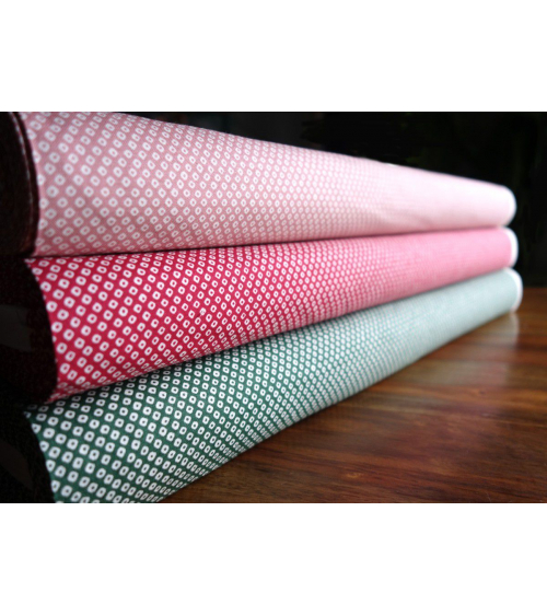 Tela japonesa. Shibori rojo carmin