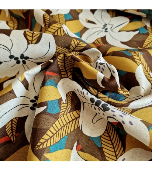 Tela japonesa algodón-lino con flores de lirio exótico en tostados