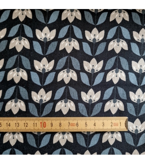 Japanese canvas with nordic flowers and black background