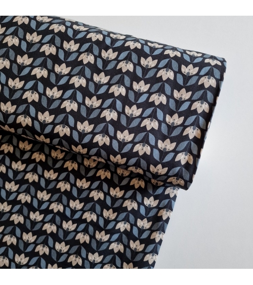 Japanese canvas with nordic flowers and black background