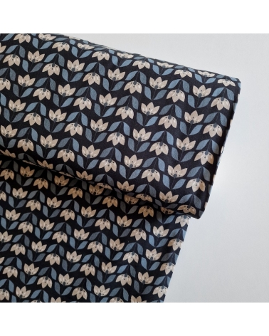 Japanese canvas with nordic flowers and black background