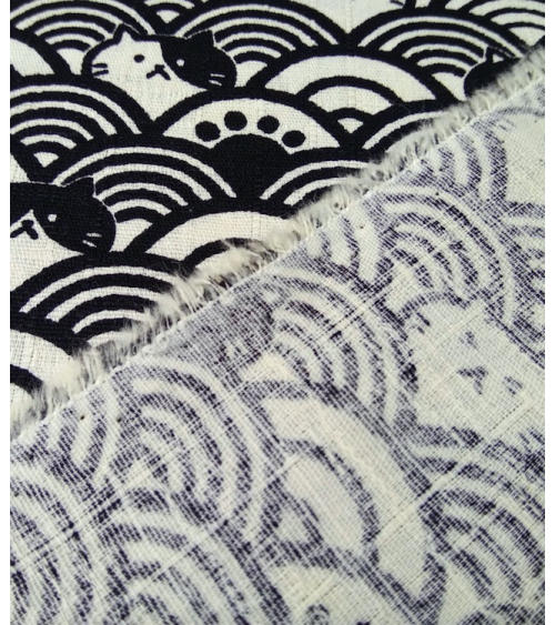 Dobby Japonés. Gatos y olas sobre blanco natural. dibujo 20% mas pequeño