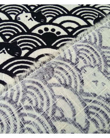Dobby Japonés. Gatos y olas sobre blanco natural. dibujo 20% mas pequeño