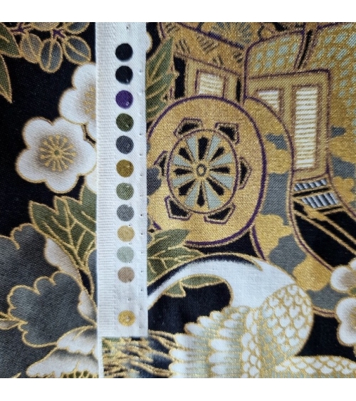 Japanese fabric Tsuru to Hana in grey, black and gold.