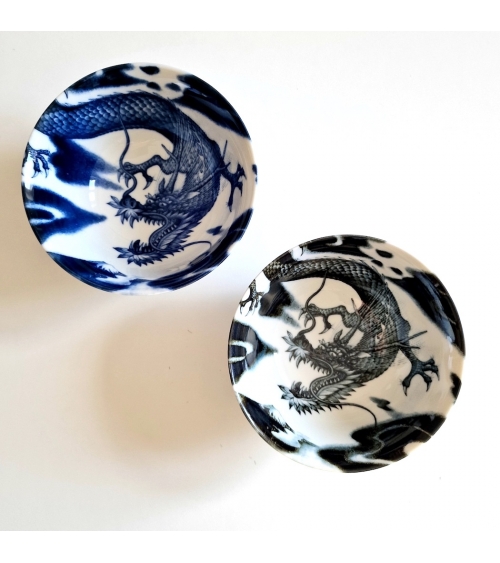 Set de donburi para dos "Dragones" con palillos.