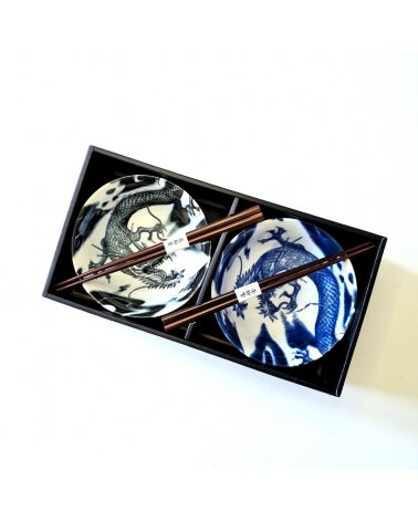 Set de donburi para dos "Dragones" con palillos.