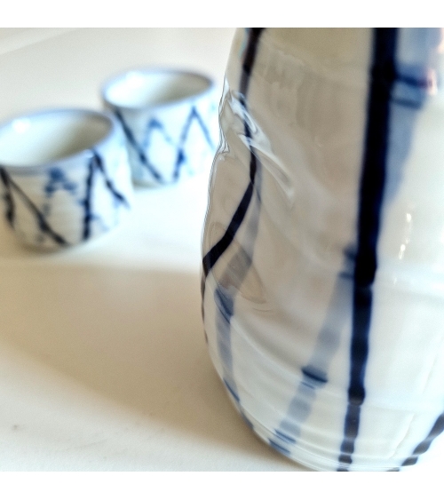 Traditional Japanese Sake set for two 'Blue'