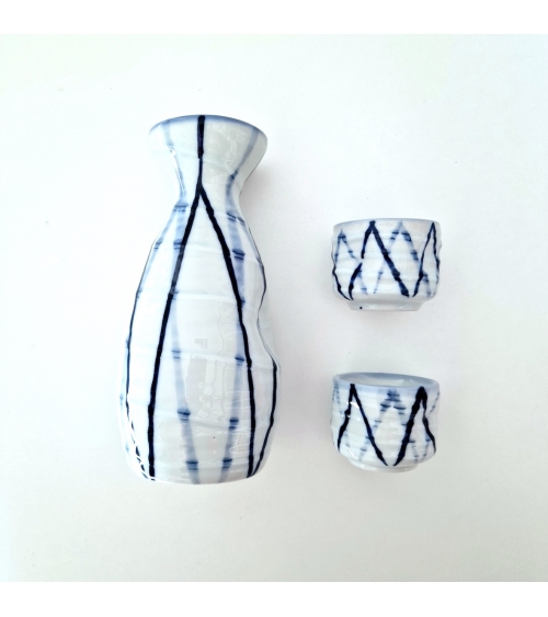 Traditional Japanese Sake set for two 'Blue'