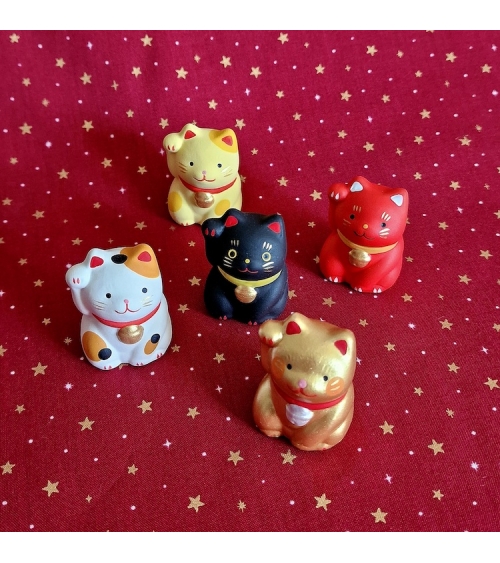 Amuleto Maneki Neko varios colores