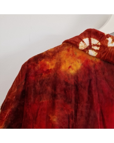 Michiyuki (kimono coat) vintage ‘Shibori’ in red velvet