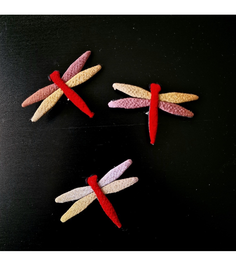 Broche japonés de chirimén "Libélula"