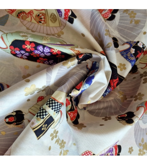 Tela japonesa "Maiko", la aprendiz de geisha en marfil.