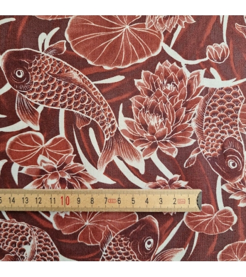 Tela japonesa "Tatoo: Carpas koi" en rojo óxido.