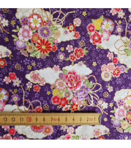 Tela japonesa de algodón de nubes y flores en violeta