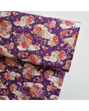 Tela japonesa de algodón de nubes y flores en violeta