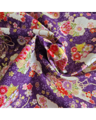 Tela japonesa de algodón de nubes y flores en violeta